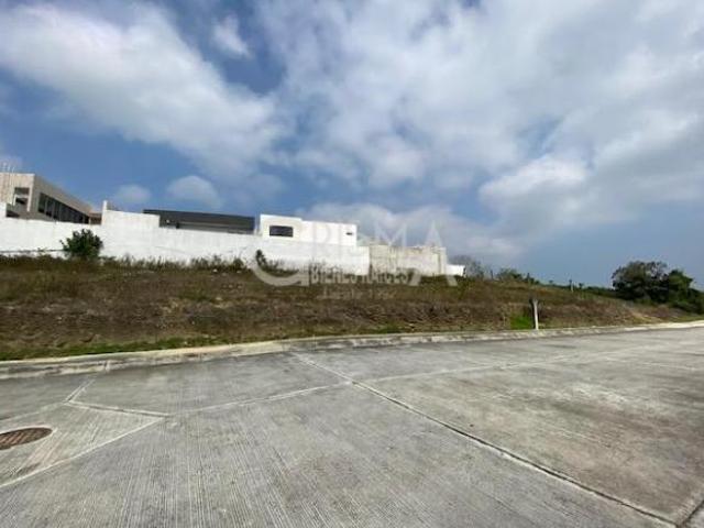 TERRENOS EN VENTA EN FRACCIONAMIENTO RESIDENCIAL LOMAS DE JARDINES