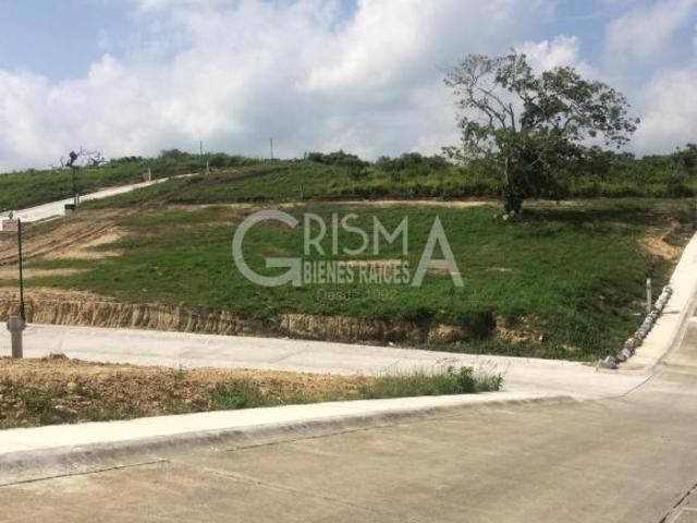 TERRENOS EN VENTA EN FRACCIONAMIENTO RESIDENCIAL LOMAS DE JARDINES