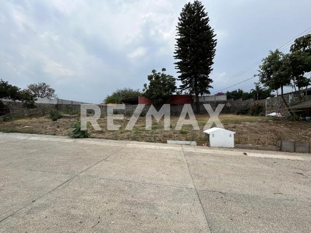 Terrenos en venta en Lomas de Cortés – Privacidad, ubicación y plusvalía. Clave 6195