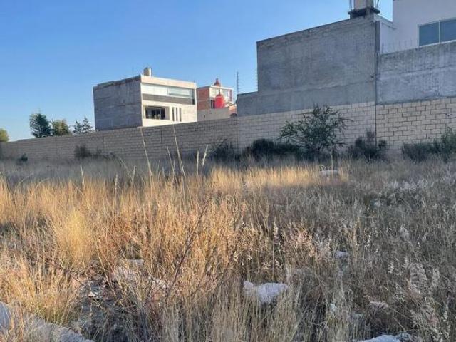 Terrenos en venta fraccionamiento Toscana a 3 min de la uvaq