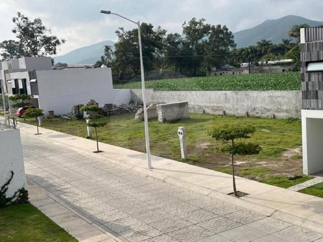 TERRENOS EN VETA COTO RESIDENCIAL SAN AGUSTIN