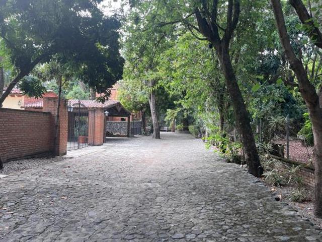 TERRENOS EN FRACC EN CENTRO DE JIUTEPEC