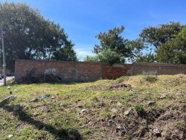 Terrenos Estratégicamente Ubicados a dos cuadras de Av. Juan Gil Preciado