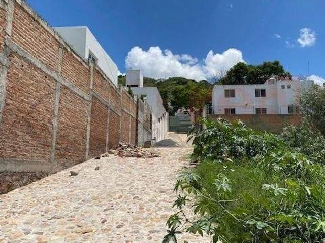 Terrenos residenciales en Privada Polaris Burocratas, en Venta
