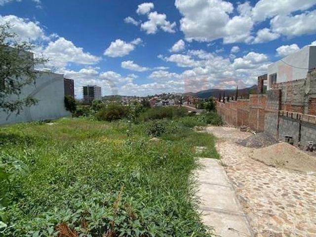Terrenos residenciales en Privada Polaris Burocratas, en Venta
