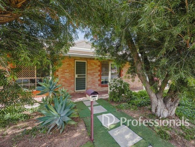 Terrific 2 Bedroom Unit Perfect Location, Great Lifestyle!