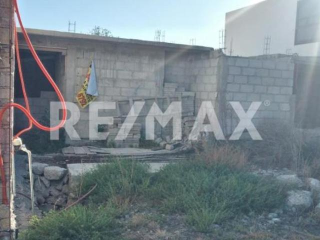 Terrreno en Venta con Construcciòn en Obra Negra. 4