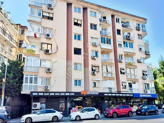 Tershane Karşısında Asansörlü Tüm Odaları Aydınlık 3+1 Daire