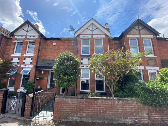 Testwood Road, Southampton SO15 3 bed terraced house to rent £1,500 pcm £346 pw