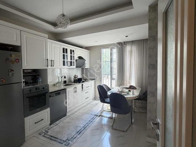 Tesısler Kavşağında Malabadi Otel Bitişiği Satılık 2+1 Daire