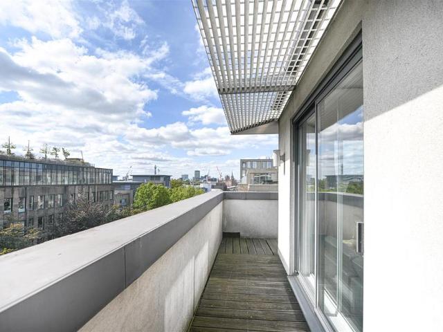 Tesco Bank, Hermes Street, Angel, London, N1 9JD, United Kingdom | 3 bed apartment for rent #140228241 | Rentberry