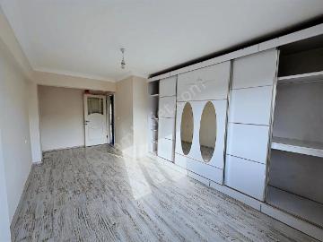 Tesisler Bölgesinde Kapalı Mutfak 2+1 Kiralık Daire