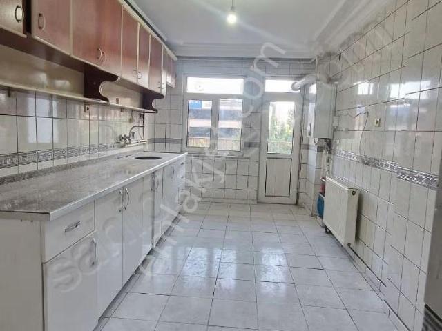 Tesisler Kavşağı Diclekent Bulvarı Girişi Kiralık 3+1 Daire