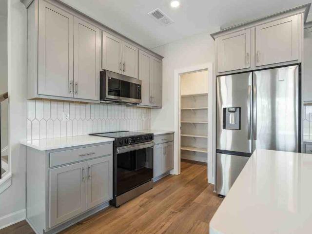 Tessa Shallowford Single 4 Bedroom Apartment for Rent at 622 Shallowford Rd Nw, Gainesville, GA 30504
