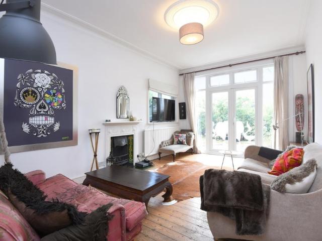 Tetherdown, London, N10 4 bed house to rent £4,500 pcm £1,038 pw