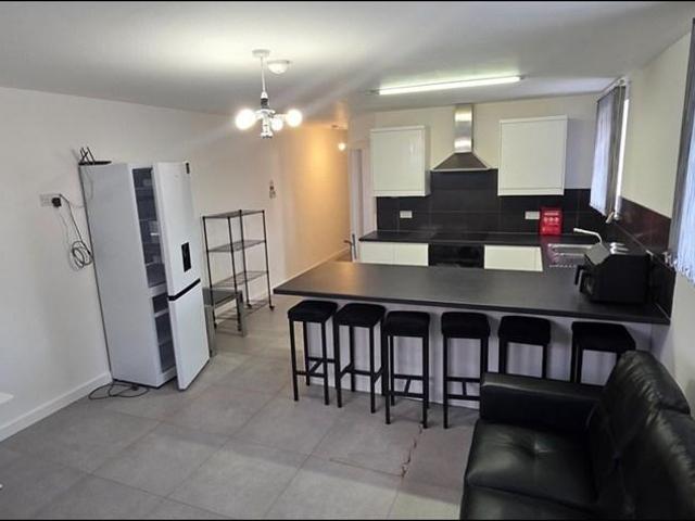 Tetlow St, Liverpool, L4 2 bed flat to rent £1,020 pcm £235 pw