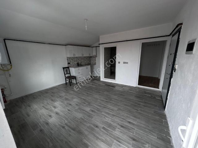 Tev Lisesine Yakın 1+1 Balkonlu Fırsat Kiralık