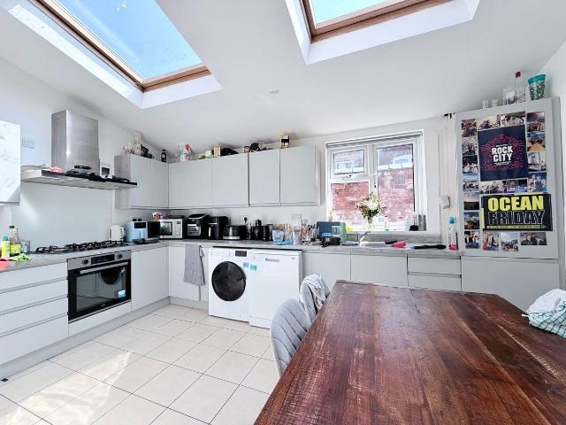 Teversal Avenue, Lenton NG7, 7 bed detached house to rent, £4,550 pcm | PrimeLocation