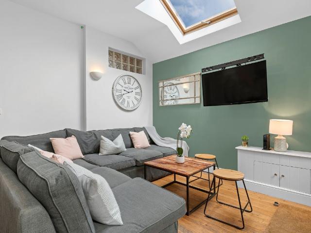Teversal Avenue, Nottingham NG7, 7 bed terraced house to rent, £750 pppm | PrimeLocation