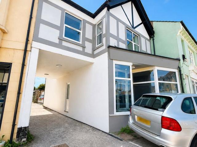 Teville Road, Worthing BN11, 5 bed shared accommodation to rent, £3,000 pcm | PrimeLocation