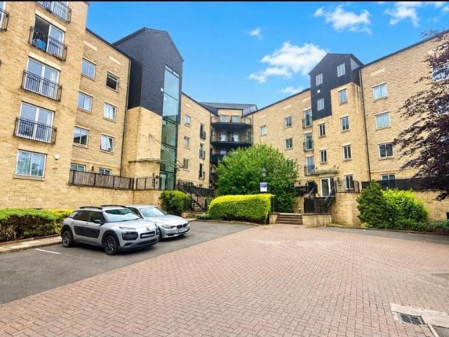 Textile street, Dewsbury 2 bed flat to rent £850 pcm £196 pw