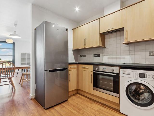 Texryte House, Southgate Road N1, 2 bed flat to rent, £3,100 pcm | PrimeLocation