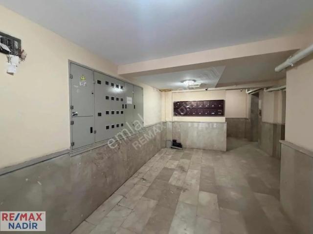 Teyyaredüzü Site İçerisinde Fırsat 3+1 Satılık Daire