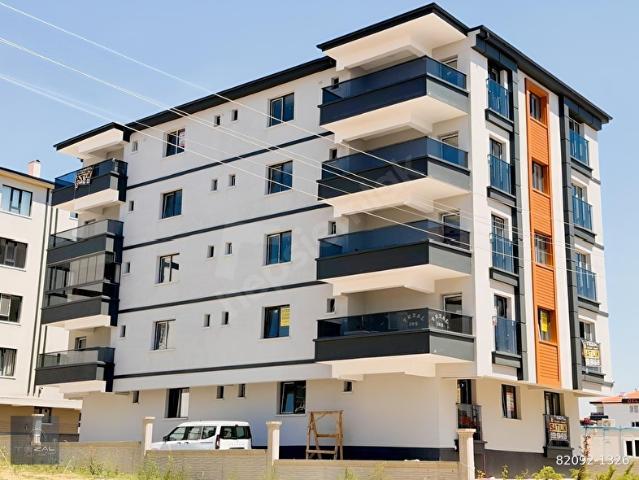 TEZAL'dan 3+1 ULTRALÜKS SIFIR YERDEN ISITMA ÖN CEPHE CADDE ÜZERİ
