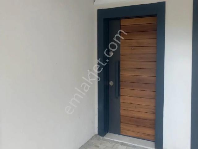 Tezcan Emlaktan Ağaçlı Köyünde Kiralık 2+1
