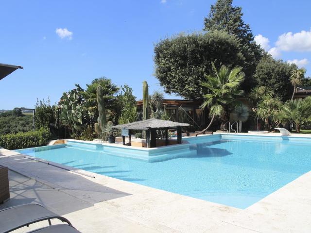 Tft Cod. 6786 Grottarossa, Esclusiva Villa Immersa Nel Verde 900m² Roma
