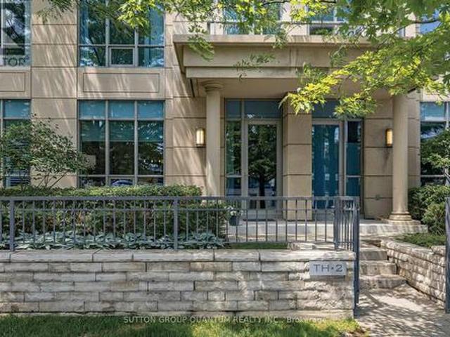 Th02 15 Viking Lane, Toronto, ON, M9B 0A4 townhouse for sale | Listing ID W13520 | Royal LePage