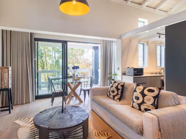TH1 Hamlet | Ultra Luxury 1 Bedroom Studio Apartment