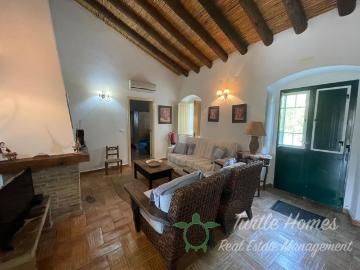 TH2023449 Beautiful Algarve style three bedroom house
