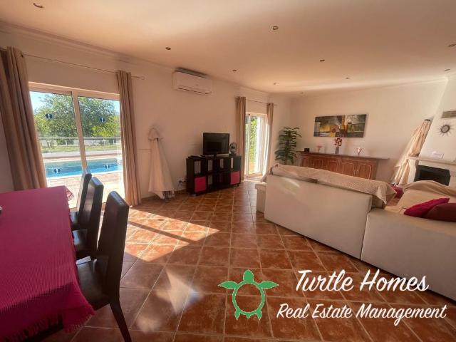 TH2023484 Modern three bedroom villa with pool