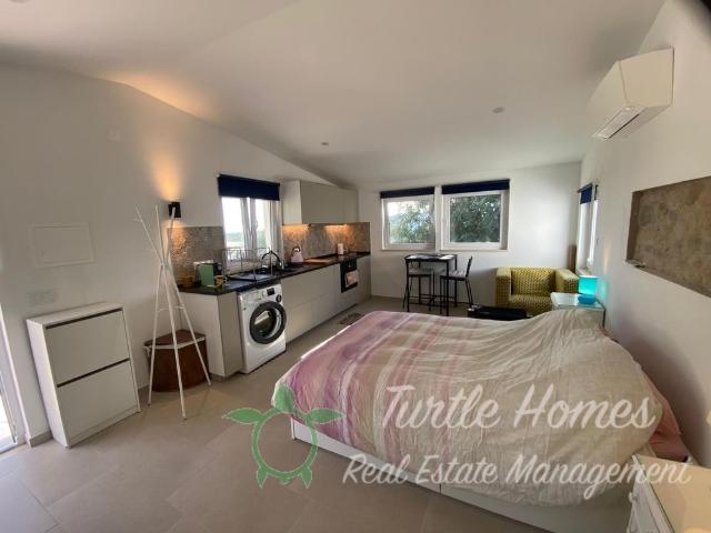 TH2023492 Charming Semi Detached Studio House