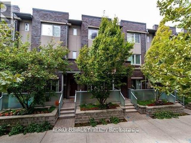 Th51 315 Village Green Square Street, Toronto, ON, M1S 0L2 townhouse for lease | Listing ID E13606 | Royal LePage