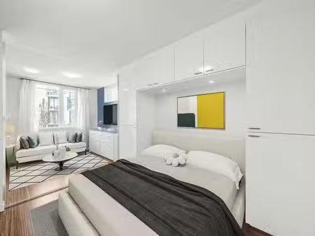 Th Avenue E, Vancouver, BC, V5T 4W1 Single Family Property F.