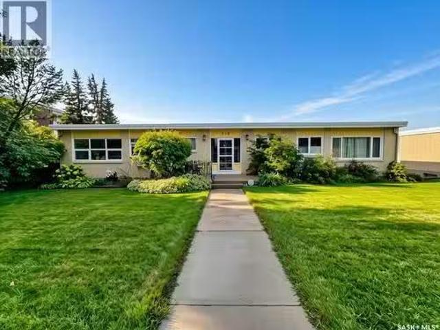 Th Avenue Ne, Swift Current, SK, S9H 2V9 condo for sale Lis.
