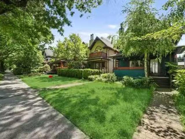 Th Avenue W, Vancouver, BC, V5Y 1S7 house for sale Listing.