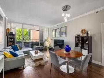 Greater Vancouver - Balcony, Sauna, Swimming pool