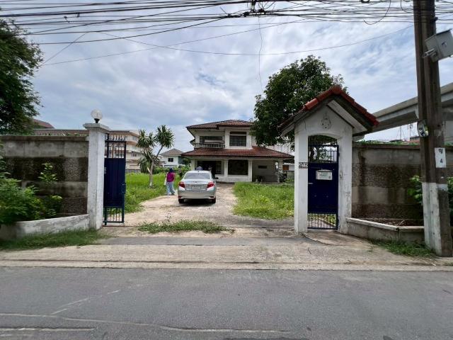 ทำเลทองบ้านบน + ที่ดินแปลงใหญ่ สี่เหลี่ยมสวย เกือบ 1 ไร่ 500 ม. MRT บางซ่อน