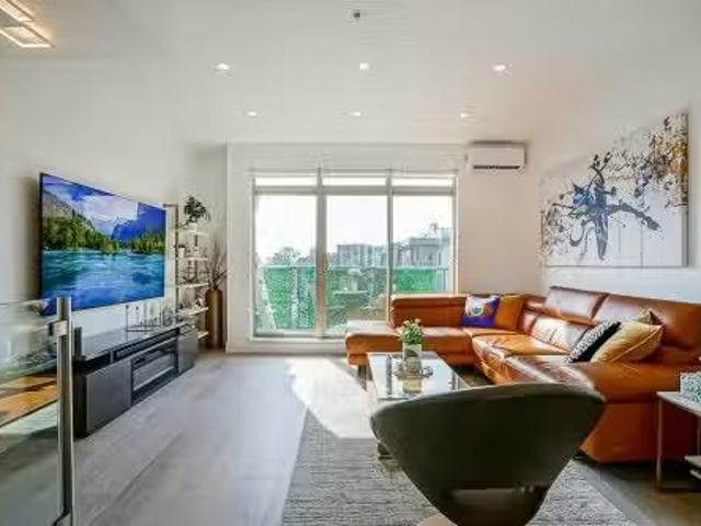 Th Street W, North Vancouver, BC, V7M 0A8 townhouse for sale.