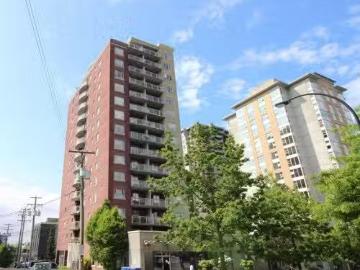 Th Street W, North Vancouver, BC, V7M 1R8 Single Family Prop.