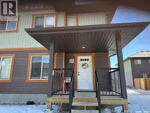 Th Street, Weyburn, SK, S4H 1A4 townhouse for sale Listing.