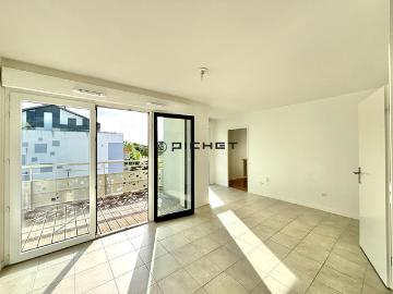 THOUARE APPARTEMENT T2 LUMINEUX