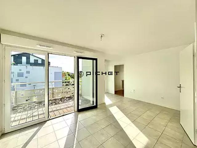Thouaré sur Loire 44470 Achat / Vente appartement 2 pièces t2 parking