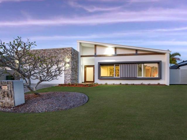 THOUGHTFULLY DESIGNED. BEAUTIFULLY POSITIONED