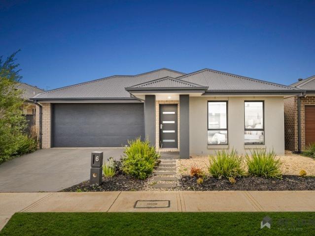 THOUGHTFULLY DESIGNED FOR FAMILY LIVING. BUILT TO LAST !