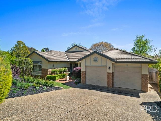Thoughtfully Designed Family Home in Lakehaven
