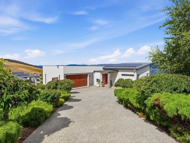 Thoughtfully Designed Home in Prime Tranmere Location